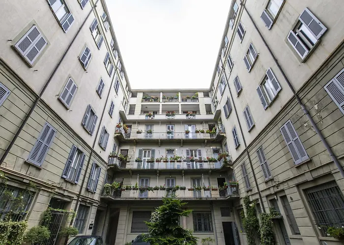 Castelfidardo 8 * Milan