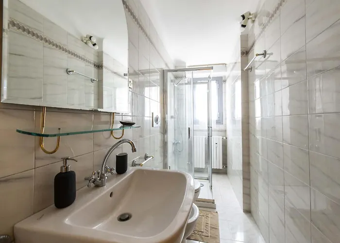 Castelfidardo 8 * Milan