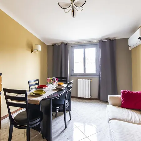 Castelfidardo 8 Mediolan